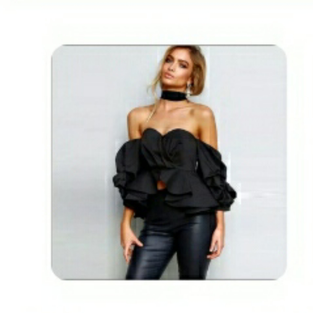 Off shoulder ruffle top